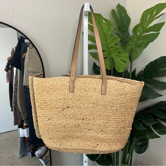 🍀 Lucky Brand Natural Straw Tote Bag with Leather Straps & Beaded Charm | Boho - Picture 6 of 7